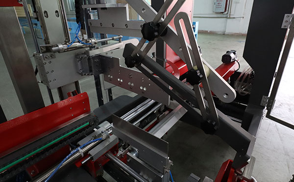 一字型全自動封箱機(jī),全自動封箱機(jī),封箱包裝機(jī)